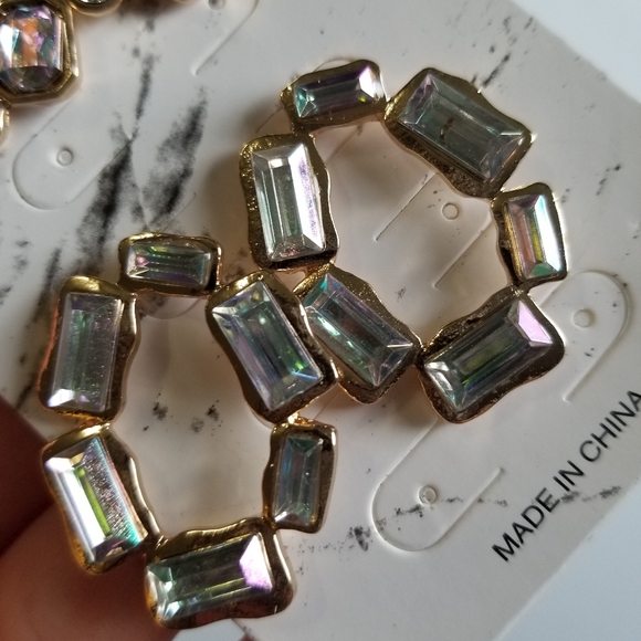 Iridescent Earring Set - Picture 4 of 5